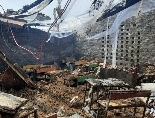 स्कूल की छत गिरने से मासूम गंभीर रूप से घायल