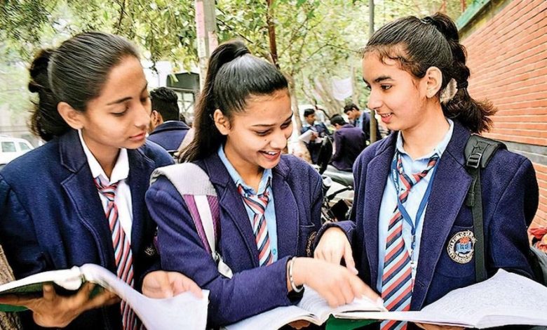 CBSE ने जारी की 10वीं व 12वीं की परीक्षा समय सारिणी, पढ़ें पूरी खबर