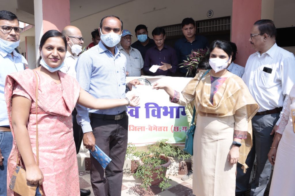 भारतीय जागरूकता एवं आउटरीच अभियान के अंतर्गत मेगा लीगल सर्विस कैम्प का आयोजन ....
