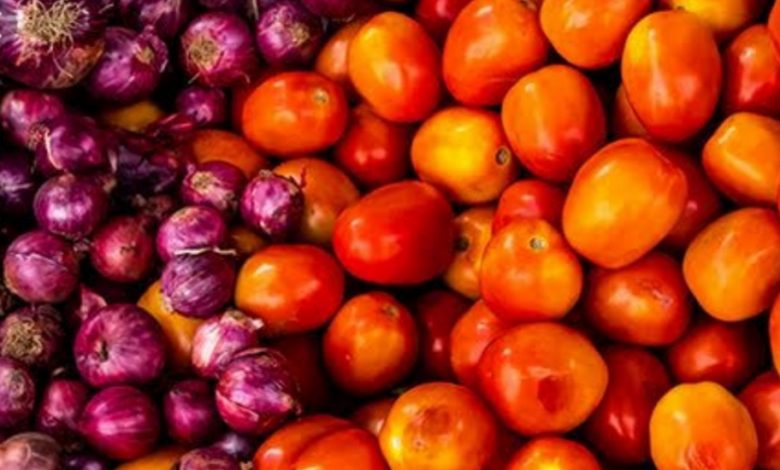 रायपुर में आसमान छूने लगे सब्जियों के दाम, टमाटर 40 तो प्याज बिक रहा 32 रुपए किलो