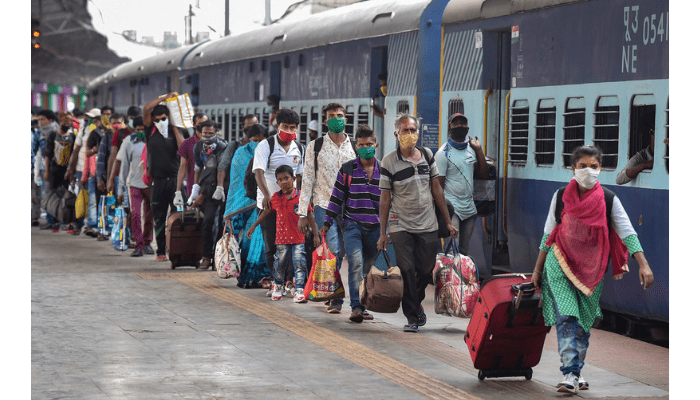 यात्रियों के लिए गुड न्यूज : 10 दिसंबर से कम हो जाएगा ट्रेन का किराया