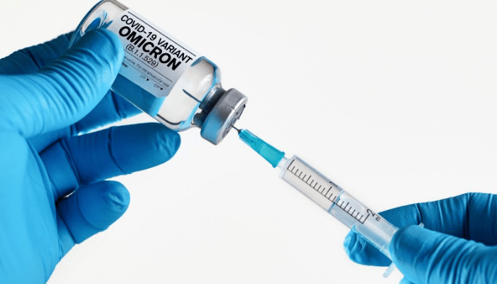 कॉकटेल वैक्सीन से ओमिक्रॉन वेरिएंट को मिलेगी मात, इस कंपनी ने दी खुशखबरी