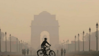 Delhi Pollution: ओमिक्रॉन और ठंड के बीच दिल्ली में फिर आई ये आफत, जरूरत न हो तो घर से बाहर न निकलें