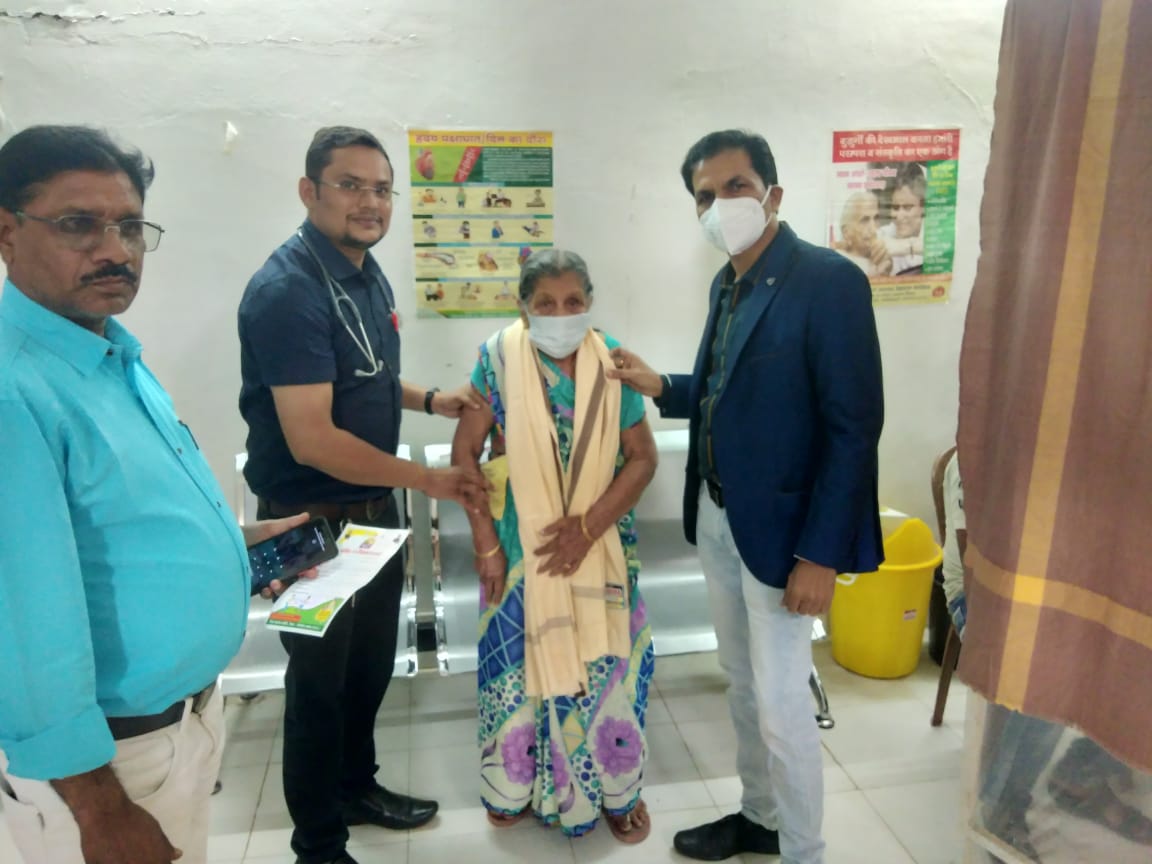 छत्तीसगढ़ : इस जिले ने कर दिखाया कमाल, एक ही दिन में 1 लाख से अधिक लोगो ने लगवाया कोविड का टीका