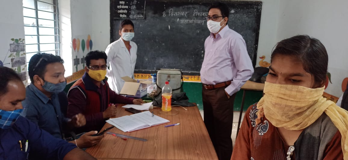 छत्तीसगढ़ : इस जिले ने कर दिखाया कमाल, एक ही दिन में 1 लाख से अधिक लोगो ने लगवाया कोविड का टीका