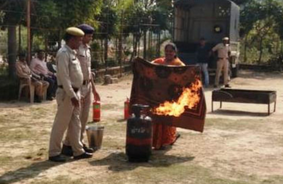 बालिका गृह की बच्चियों ने सीखे आग से बचाव के तरीके