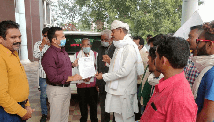 छत्तीसगढ़ : जिला पंचायत रायपुर के पूर्व सभापति और समाज सेवक मुरारी मिश्रा द्वारा शराब छोड़ो आंदोलन की शुरुआत