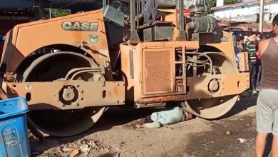 सड़क दुर्घटना : रोड-रोलर मशीन ने पुलिसकर्मी को कुचला, मौके पर मौत
