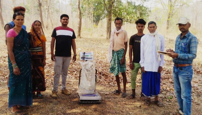 Competition in Janpad Panchayat : गोबर बेचो, कूलर पाओ