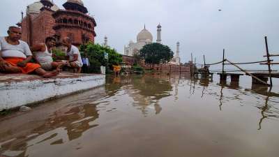 Water Reached Taj Mahal