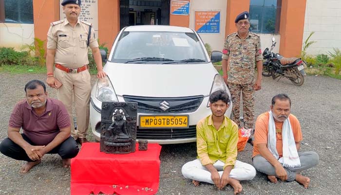 Smuggler arrested with ancient idol