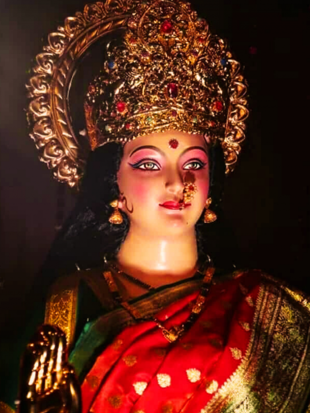 जानिए नवरात्री का त्यौहार कैसे मनाते है और इसमें क्या क्या किया जाता है