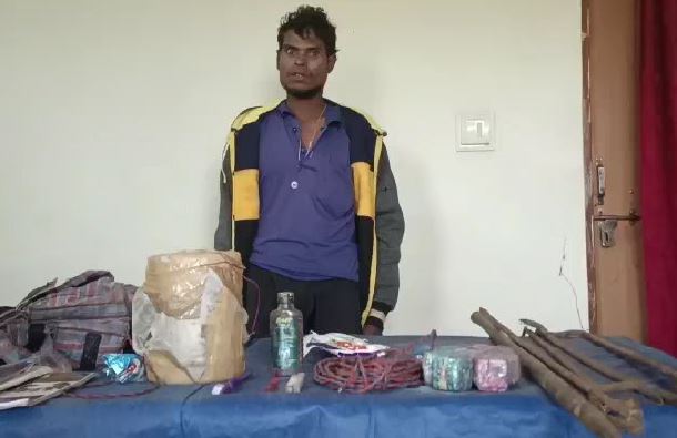 Naxali Arrest in Dantewada