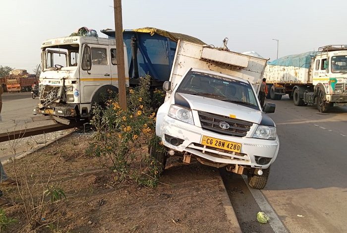 Dharsiwa Road Accident