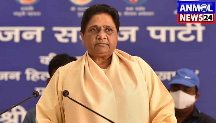 Mayawati on Akhilesh Yadav
