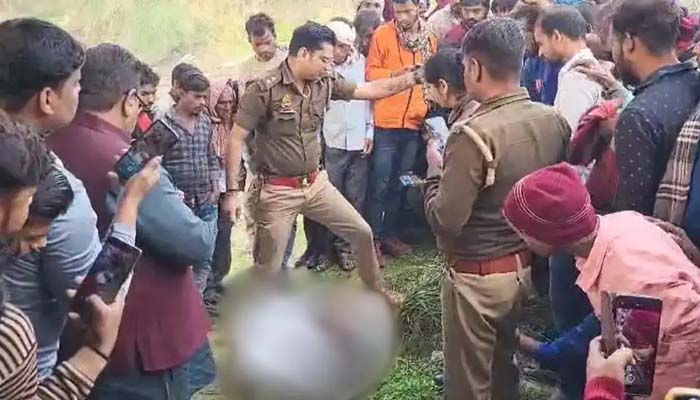 सपा नेता ने रेप कर मार डाला