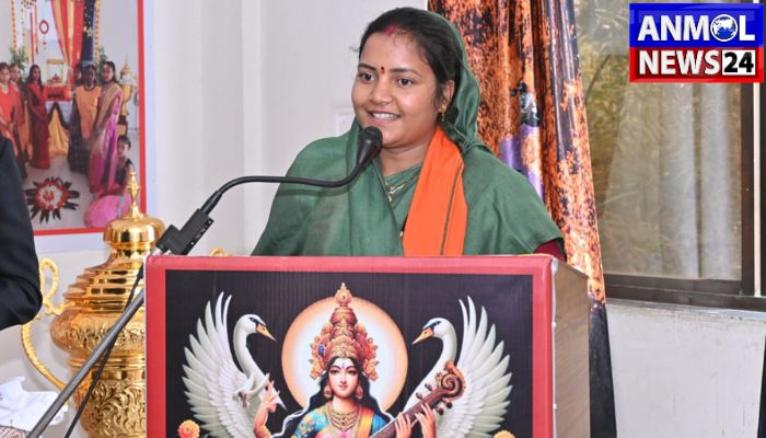 Cabinet Minister Lakshmi Rajwade