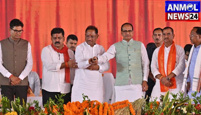 Minister Shivraj on Awas