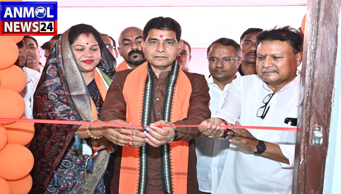 राजस्व मंत्री टंकराम वर्मा