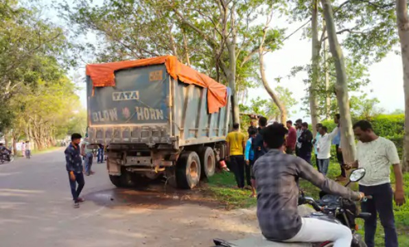 Mahasamund Highway accident news :