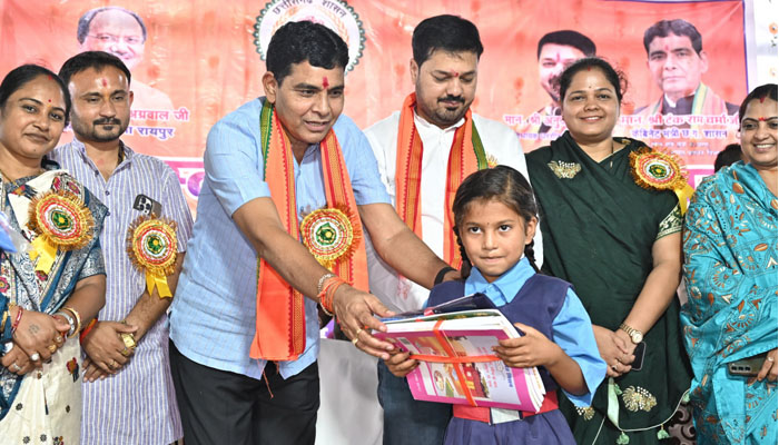 राजस्व मंत्री टंक राम वर्मा