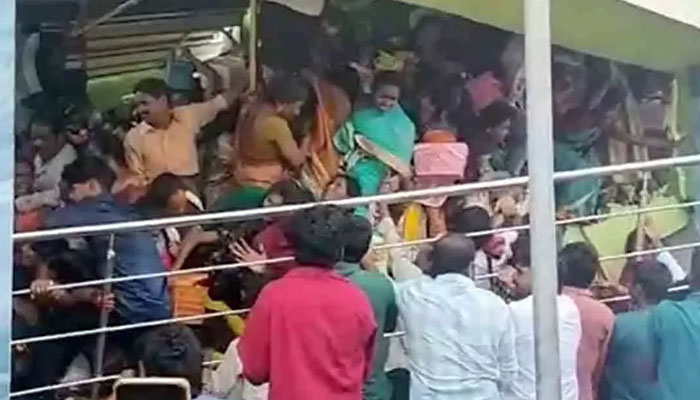 वेंकटेश्वर मंदिर में मची भगदड़