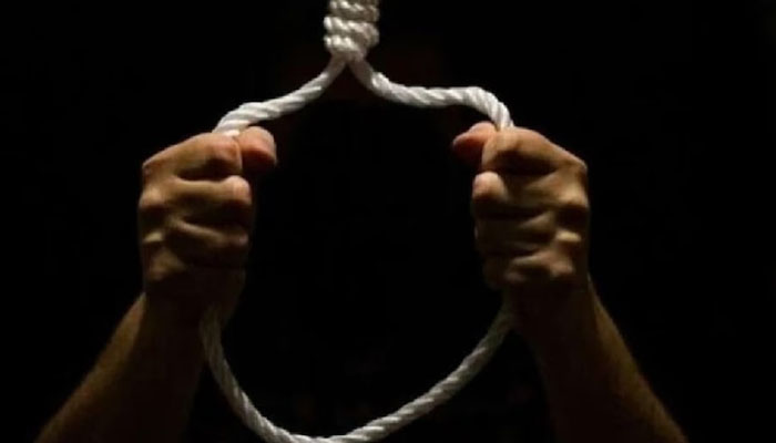 फांसी लगाकर आत्महत्या