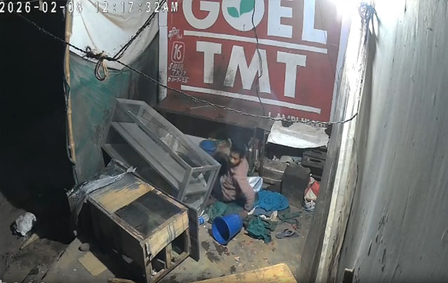 मौत सामने देख पत्थर बना युवक