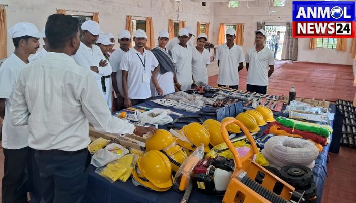 Surrendered Naxals Learn Skills